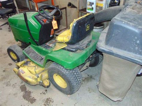 JD LX188 RIDING MOWER, 48" DECK & BAGGER - KOHLER 17 HP - Ziemer Hilbrands Auctions