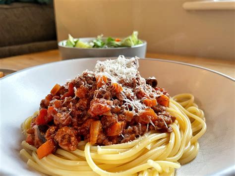 Ultimate Quorn spaghetti bolognese | vicki cooks veggie