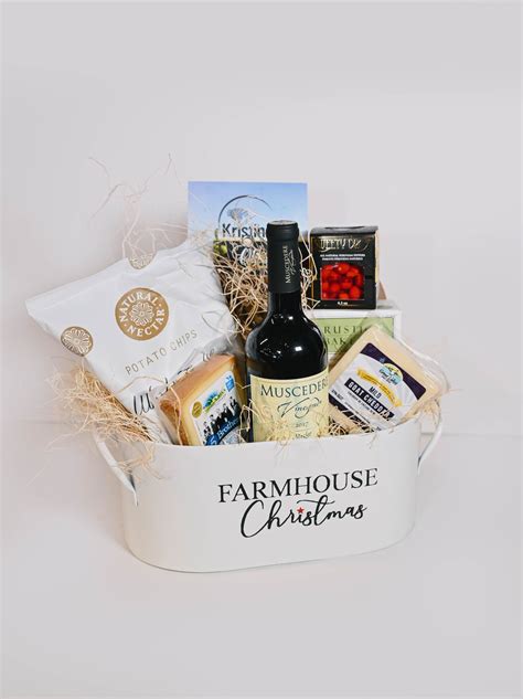 Gourmet Wine & Cheese Basket - The Cheese Bar