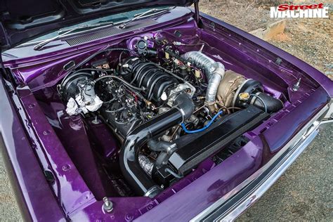 Gen III Hemi-powered Valiant Charger debuts at Drag Challenge 2018