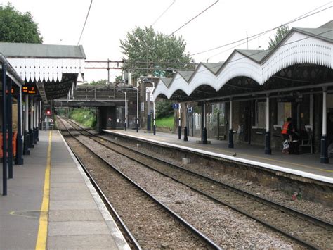 Walthamstow Central station © Mike Quinn cc-by-sa/2.0 :: Geograph Britain and Ireland