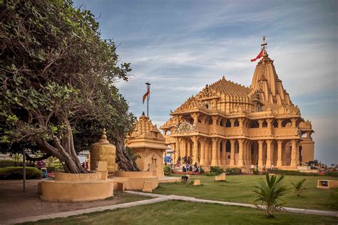 Shree Somnath Temple Timings: Contact Number, Route Map, Ticket Price, Opening & Closing Time 2023