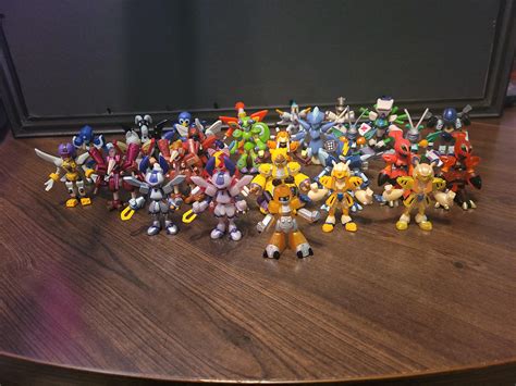 My (almost) complete collection of 2" Medabots figures : r/Medabot