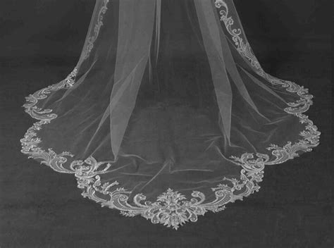 Regal Scallop Beaded Scroll Lace Cathedral Wedding Veil CF242 in 2020 | Cathedral wedding veils ...