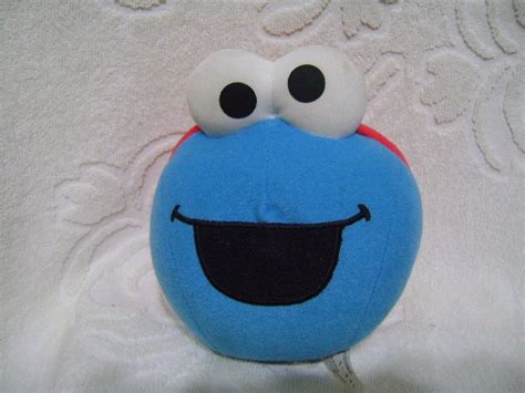 Plaza Sesamo Elmo Y Come Galletas Peluche Sonido Vibra - S/ 44,00 en Mercado Libre