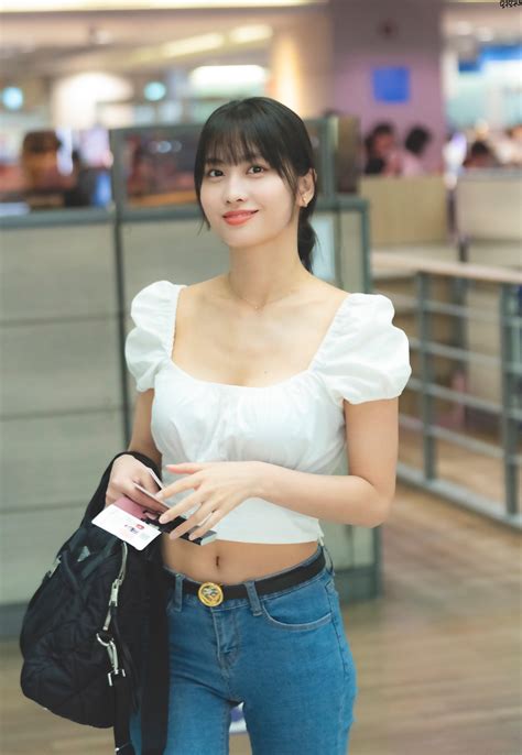 Twice - Momo : r/kpopfap