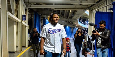 Vlad Guerrero Jr. wears father's Expos jersey to debut