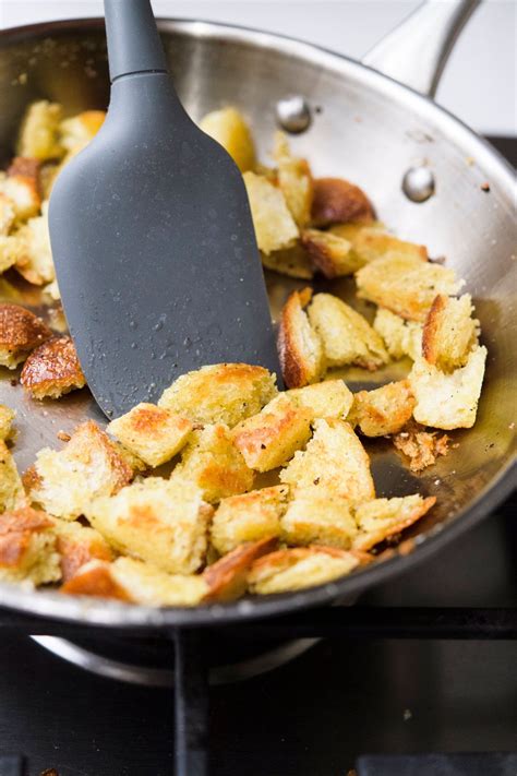 How to Resuscitate Stale Bread | Croutons homemade, Stale bread, Vegetable dishes