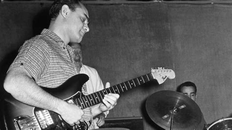 Watch This Rare Clip of Jazz Guitar Genius Joe Pass Playing a Fender ...