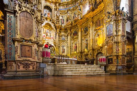 Décor baroque | L’intérieur d’une église de Quito. L’Église … | Flickr