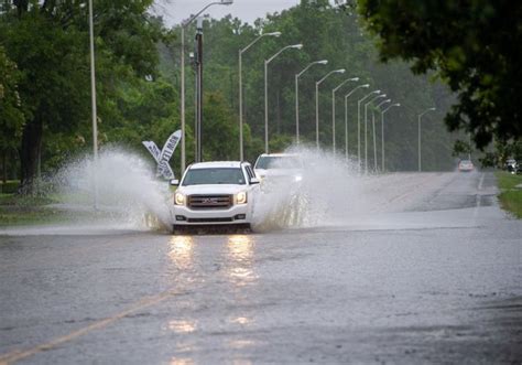 Some Baton Rouge businesses inundated by flood waters; unpassable ...