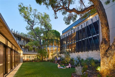 St. Catherine’s College Indigenous Student Accommodation / Wilson ...