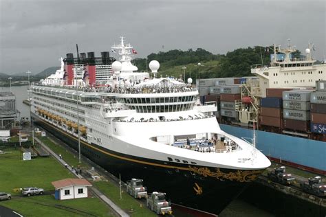 Más de 230 cruceros transitarán el Canal de Panamá | Panamá América