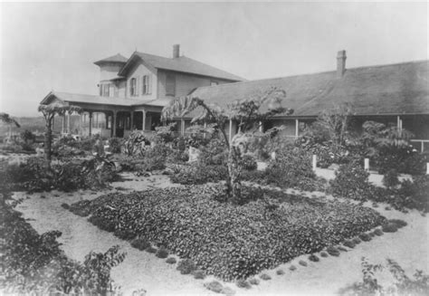 Evolution of the Volcano House | Images of Old Hawaiʻi