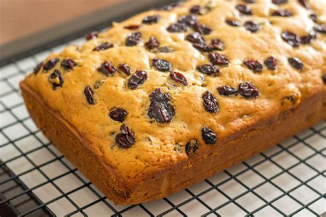 Eggless Raisin Cake Recipe in Simple Steps - Chakris Kitchen