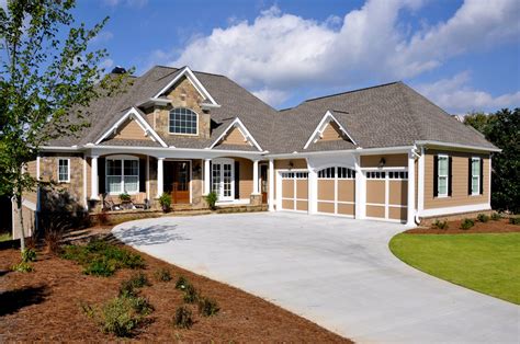 32 Types of Architectural Styles for the Home (Modern, Craftsman, etc.)