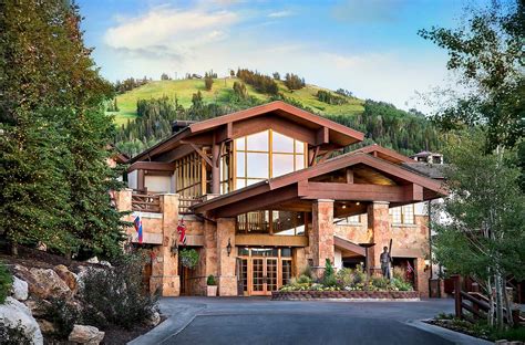 Stein Eriksen Lodge Deer Valley | Fine Hotels + Resorts | Amex Travel GT