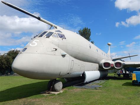 Hawker Siddeley Nimrod MR 2 XV255 | Military aircraft, Air fighter ...