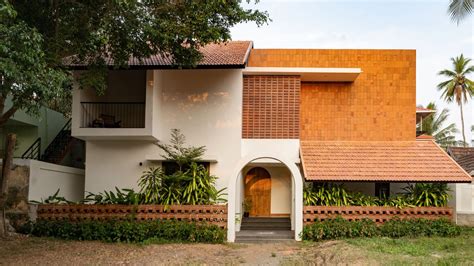 A traditional Kerala home designed for free-flowing conversations and ...