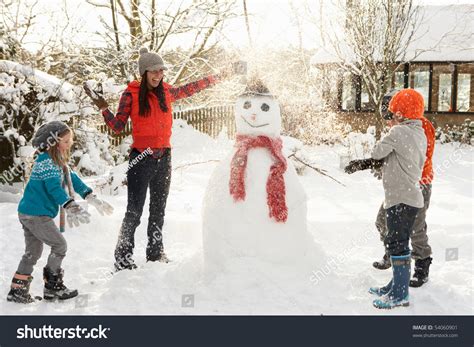 3,624 Children building snowman Images, Stock Photos & Vectors | Shutterstock