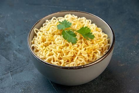 How To Cook Ramen Noodles In A Microwave - Recipes.net