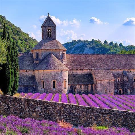 #TravelTuesday Provence France! Have you have ever seen the #lavender ...