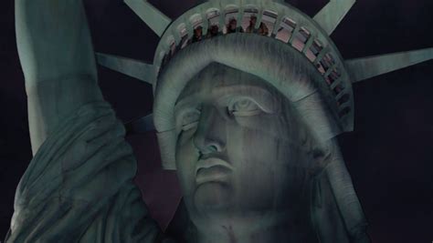 See the Statue of Liberty Get Struck by Lightning (She's OK) - Nerdist