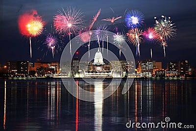 Skyline Of Madison Wisconsin At Night Stock Photography - Image: 7565482