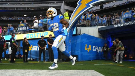 Los Angeles Chargers' Khalil Mack Joined Elite Company Sunday Night - LAFB Network