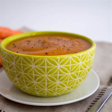 Curried Carrot Ginger Soup (Creamy, Flavorful & Vegan)