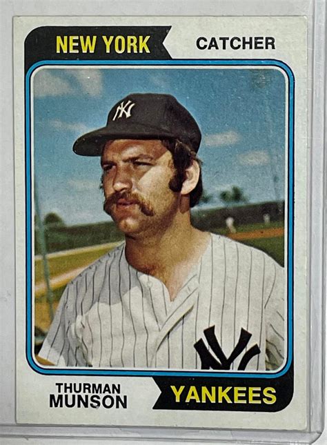 Lot - 1974 Topps #340 Thurman Munson New York Yankees Baseball Card