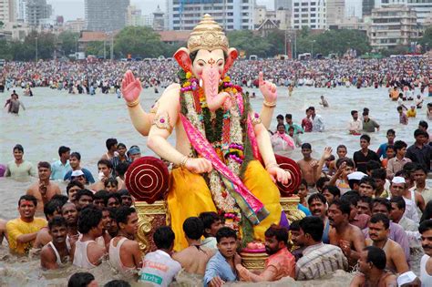 47 Photos of India's Ganesh Festival