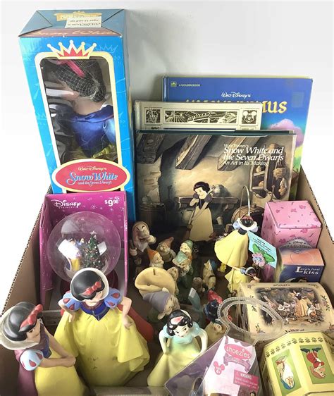 Lot - (26) Disney Snow White Collectibles