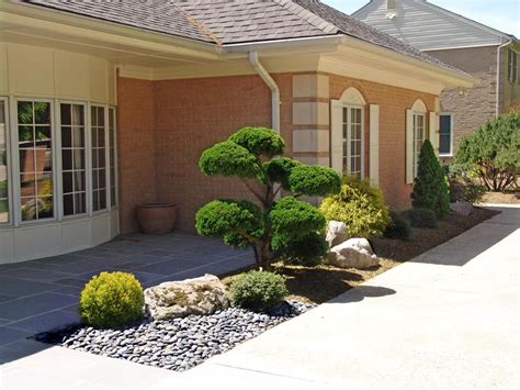 47 Neat Clean Japanese Front Yard Landscaping Ideas - Daily Home List | Japanese garden design ...