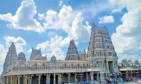 Yadadri Temple Arranged Amenities for Devotees: సకల సదుపాయాలతో యాదాద్రి ...