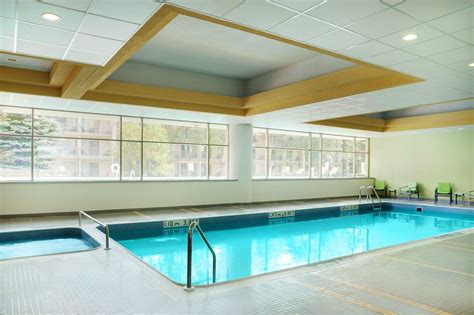 Allure Hotel & Conference Centre (Barrie, Canada), Barrie hotel discounts | Hotels.com