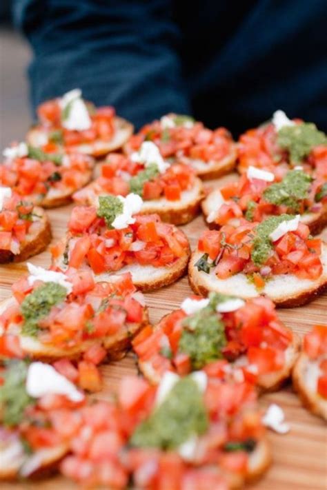 25 Most Delicious Cocktail Hour Appetizers Your Guests Will Love - Weddingomania