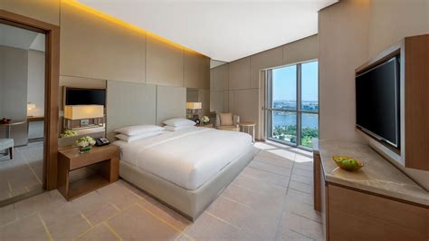 Dubai 5 Star Luxury Rooms and Suites | Hyatt Regency Dubai Creek Heights