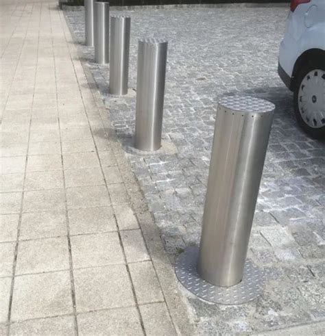 Automatic Parking Bollard | Bollards Direct USA