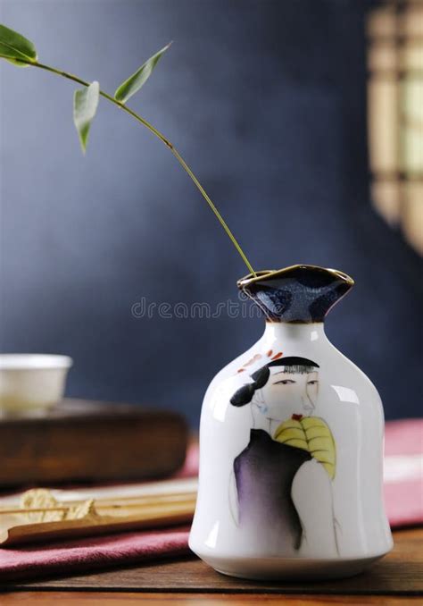 Jingdezhen Ceramic Old Artist Painting Editorial Stock Image - Image of ...