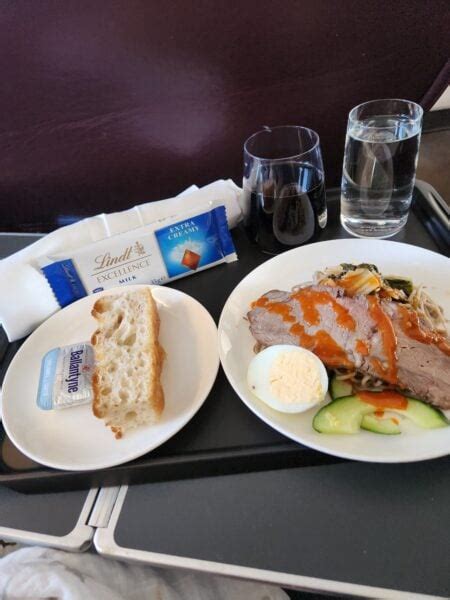 Qantas Business Class Food - Melbourne to Sydney (return)