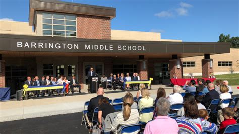 New Barrington school opens with ribbon cutting ceremony | WJAR