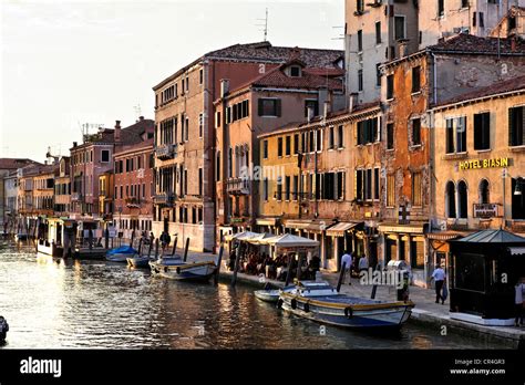 Cannaregio district, Venice, UNESCO World Heritage Site, Venetia, Italy ...