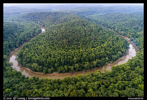 Picture/Photo: Aerial view of Green River bend. Mammoth Cave National Park