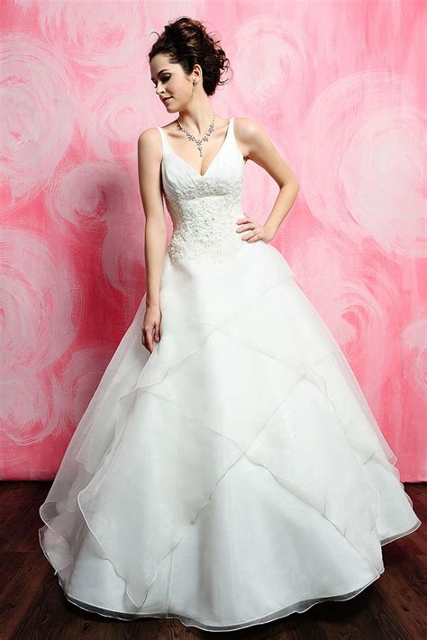 Wedding Dresses: Automated dry cleaners for wedding dress