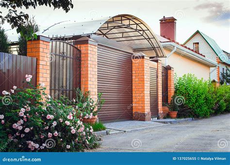 House Modern Brick Wall Fence Designs