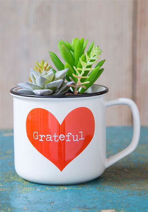 Gratitude Gifts {10 Gift Ideas to Inspire Gratitude and Happiness}