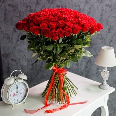 Long Stem Red Roses