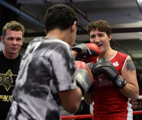 Justin Trudeau goes boxing in NYC ahead of signing Paris climate deal ...