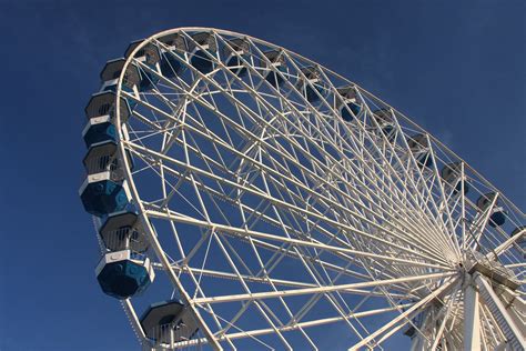 The best seat in the house ... at the top of the ferris wheel while it's being loaded and ...